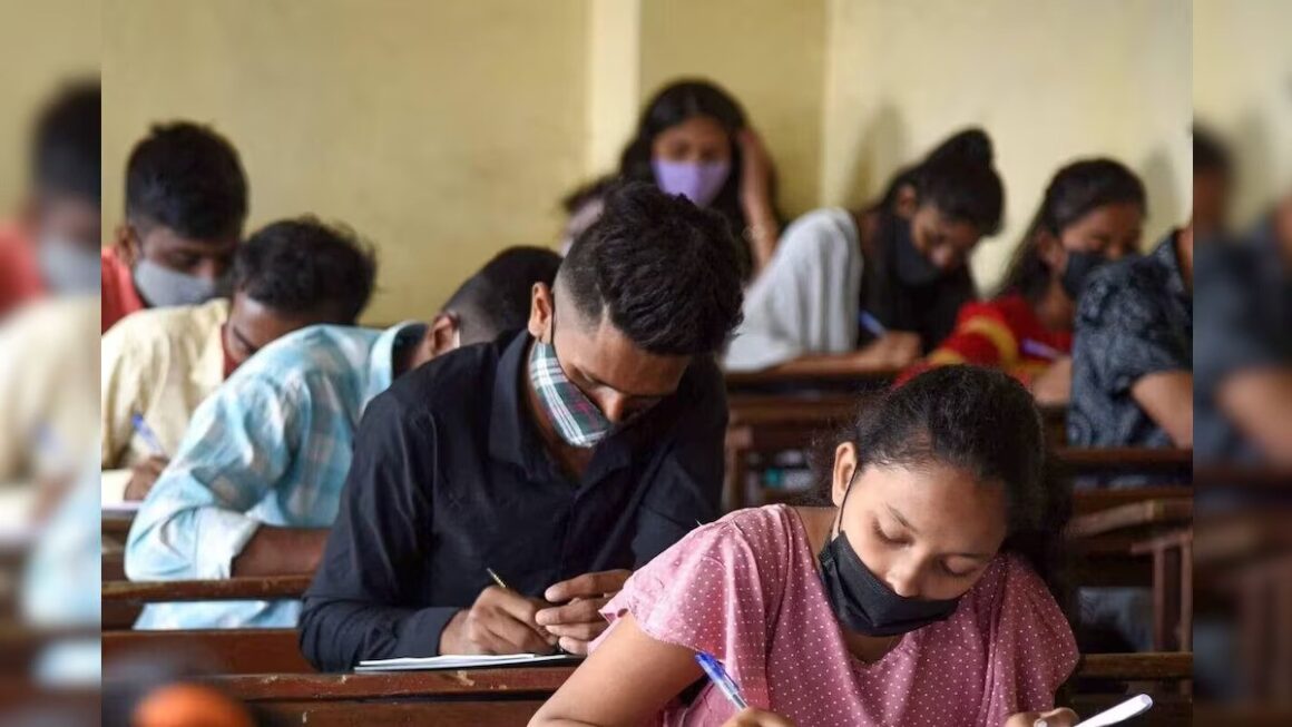 अब प्रतियोगी परीक्षाओं में नकल पर लगेगी लगाम, सरकार ने लोकसभा में पेश किया Public Exam Bill